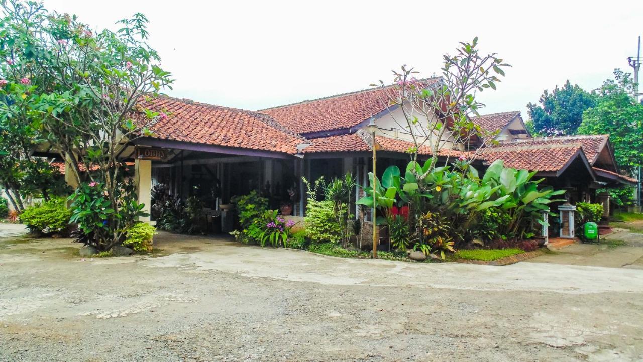 Pendopo 45 Resort Bogor Exterior photo